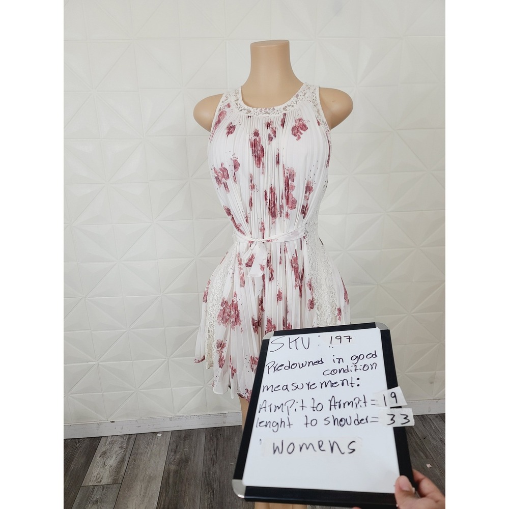 Free People  Lace Detailing Pleated Dress Women's Size S/ White Pink Floral. KT - Picture 9 of 9